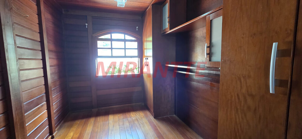 Sobrado de 254m² com 3 quartos em Samambaia
