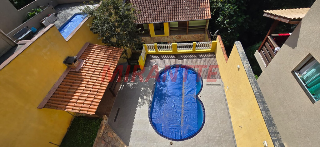 Sobrado de 254m² com 3 quartos em Samambaia