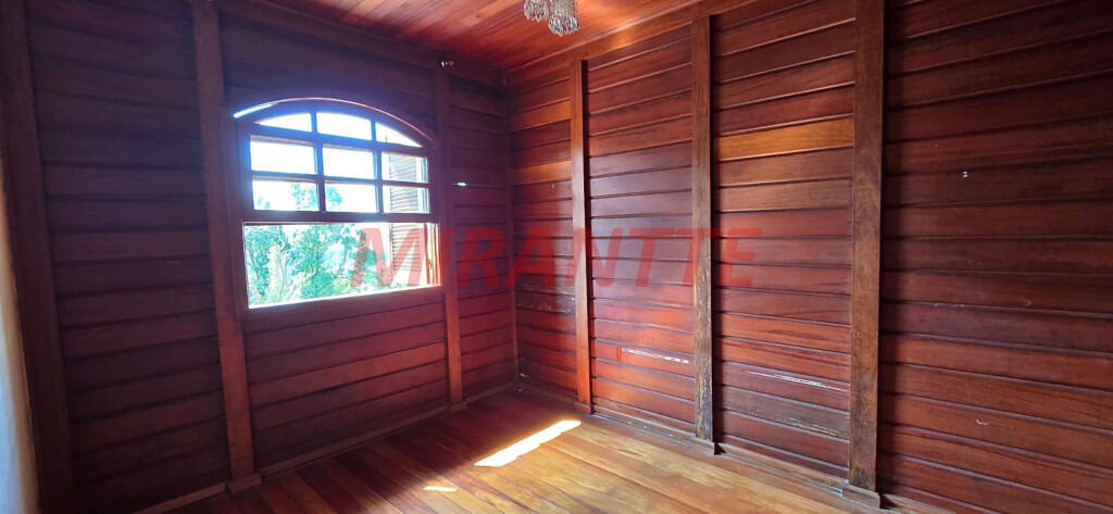 Sobrado de 254m² com 3 quartos em Samambaia