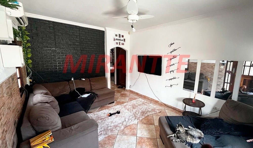 Casa terrea de 240m² com 3 quartos em Santa Teresinha