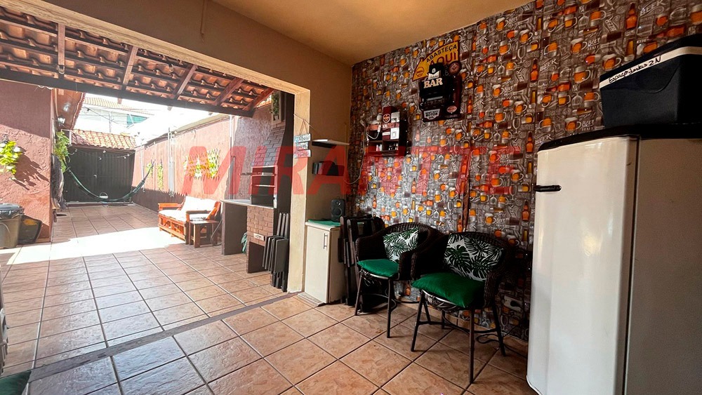 Casa terrea de 240m² com 3 quartos em Santa Teresinha