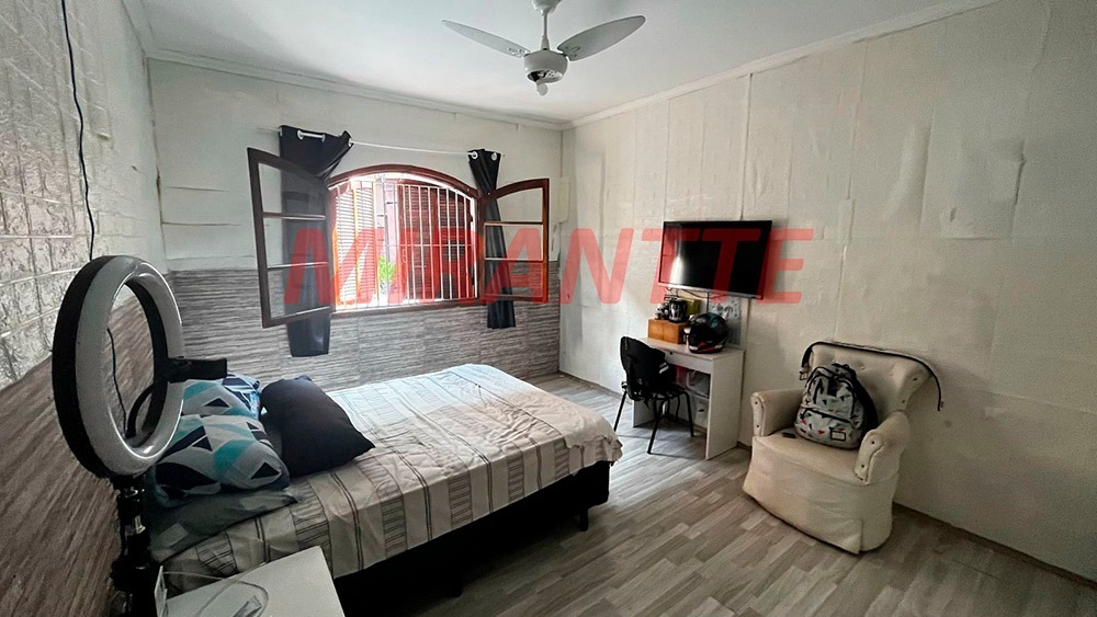 Casa terrea de 240m² com 3 quartos em Santa Teresinha