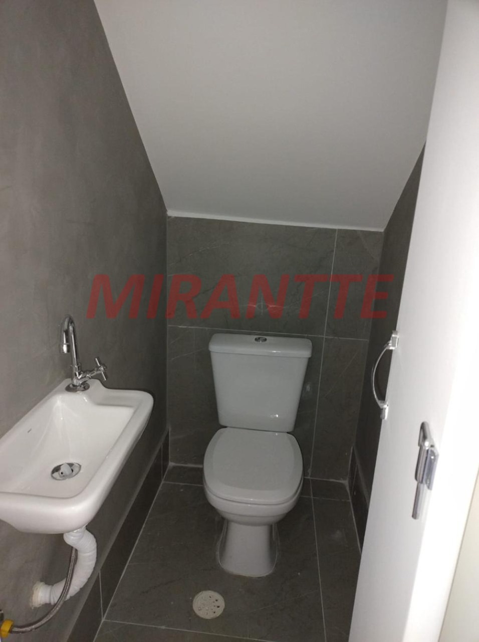 Sobrado de 140m² com 2 quartos em Parada Inglesa