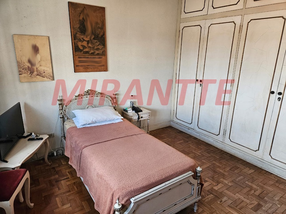 Sobrado de 270m² com 4 quartos em Santana