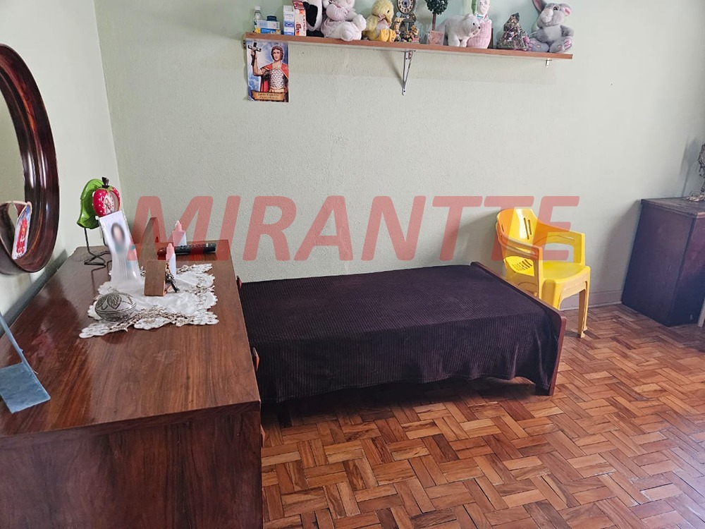 Sobrado de 270m² com 4 quartos em Santana