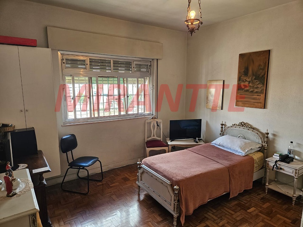 Sobrado de 270m² com 4 quartos em Santana