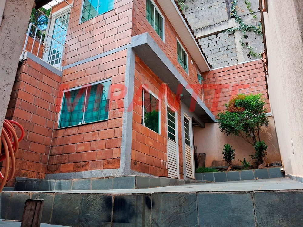 Sobrado de 260m² com 6 quartos em Vila Celeste
