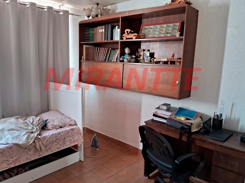 Sobrado de 260m² com 6 quartos em Vila Celeste