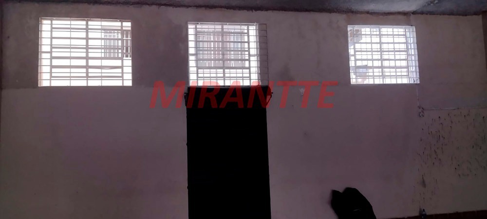 Comercial de 475m² em Imirim