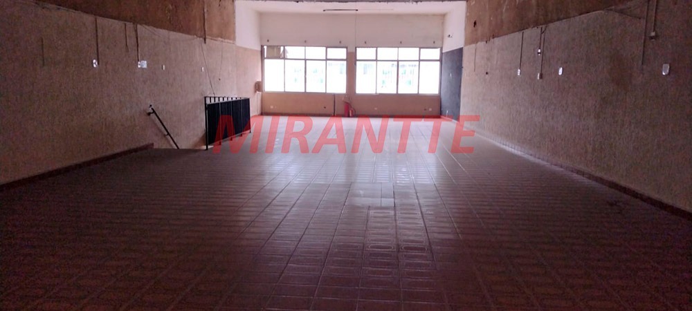 Comercial de 475m² em Imirim