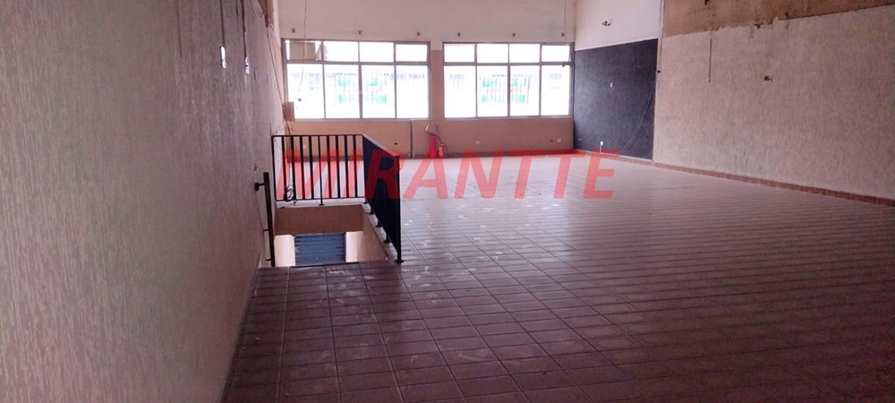 Comercial de 475m² em Imirim