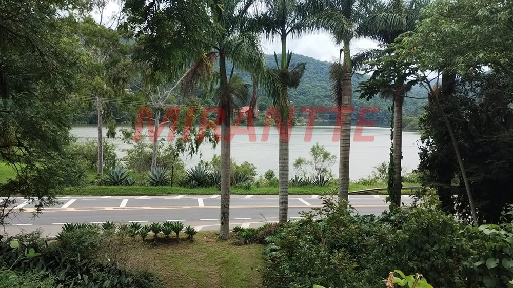 Terreno de 0m² em Rio Abaixo