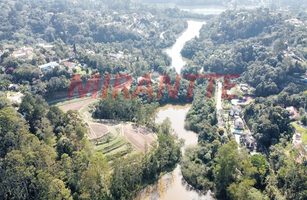 Terreno de 0m² em Rio Abaixo