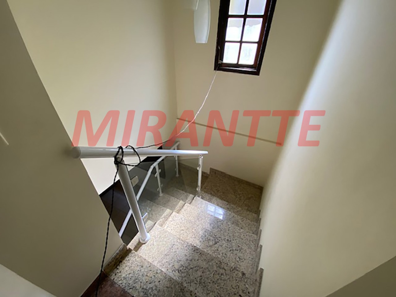 Sobrado de 265m² com 3 quartos em Jardim Virginia Bianca