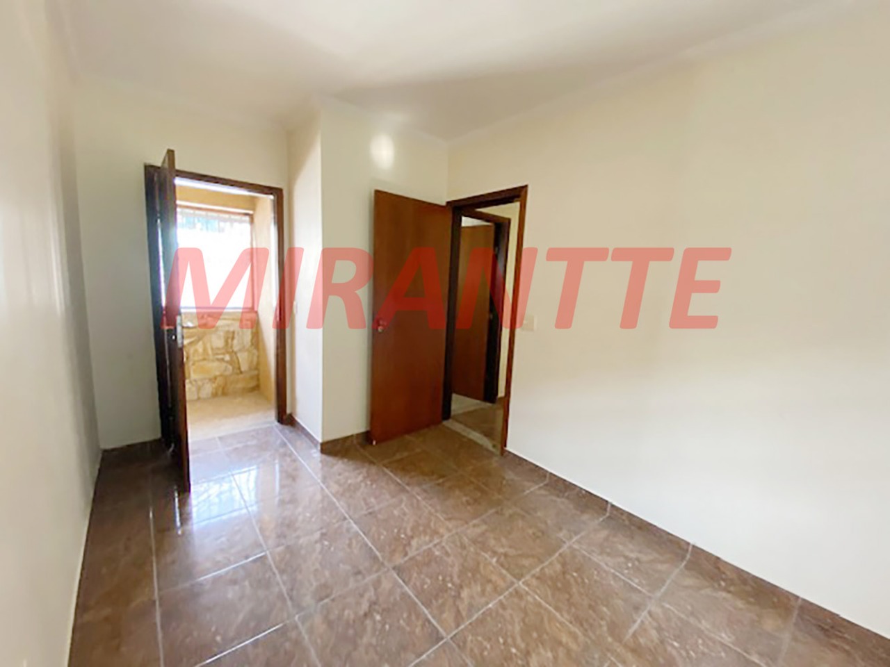 Sobrado de 265m² com 3 quartos em Jardim Virginia Bianca