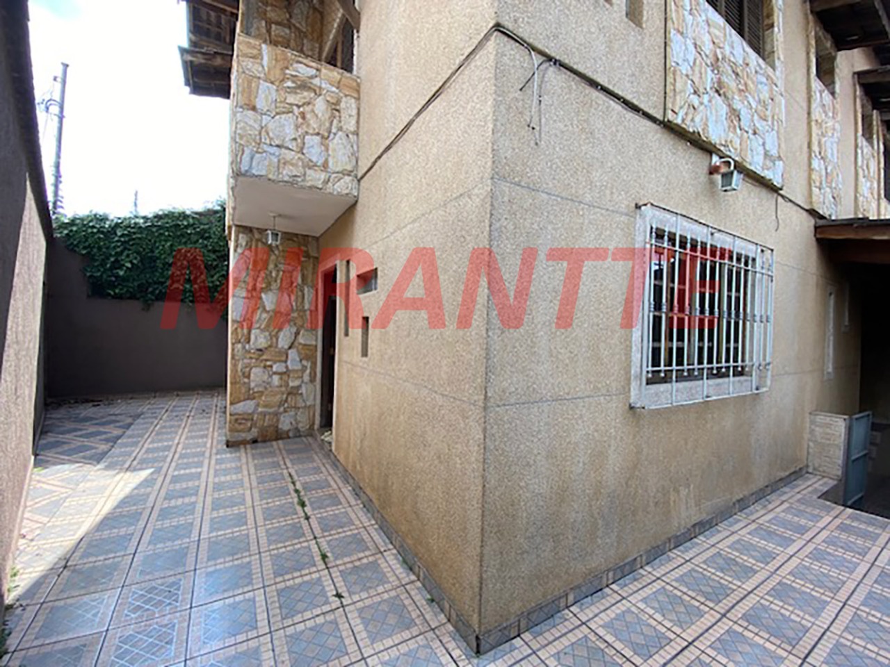 Sobrado de 265m² com 3 quartos em Jardim Virginia Bianca