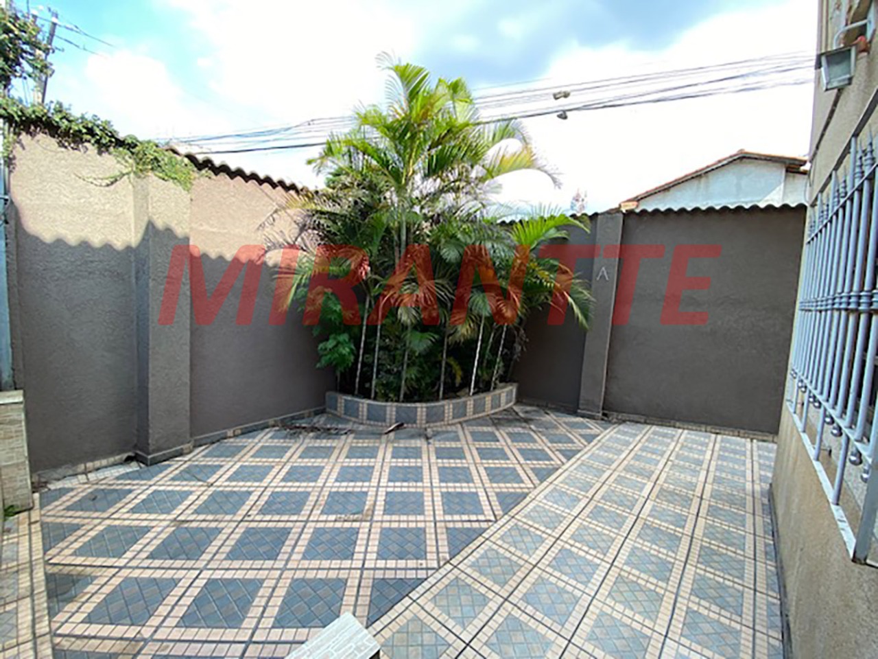 Sobrado de 265m² com 3 quartos em Jardim Virginia Bianca