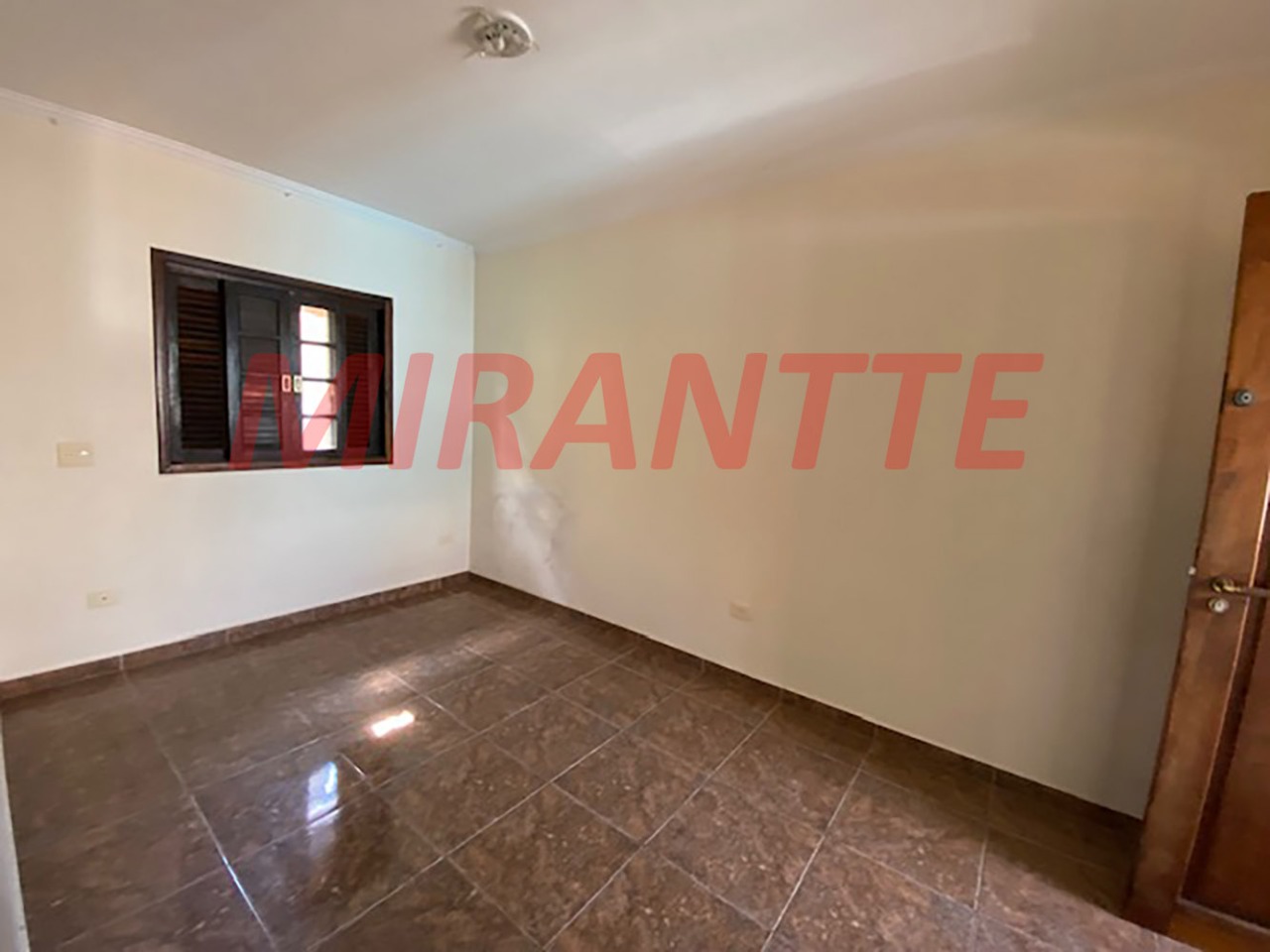 Sobrado de 265m² com 3 quartos em Jardim Virginia Bianca