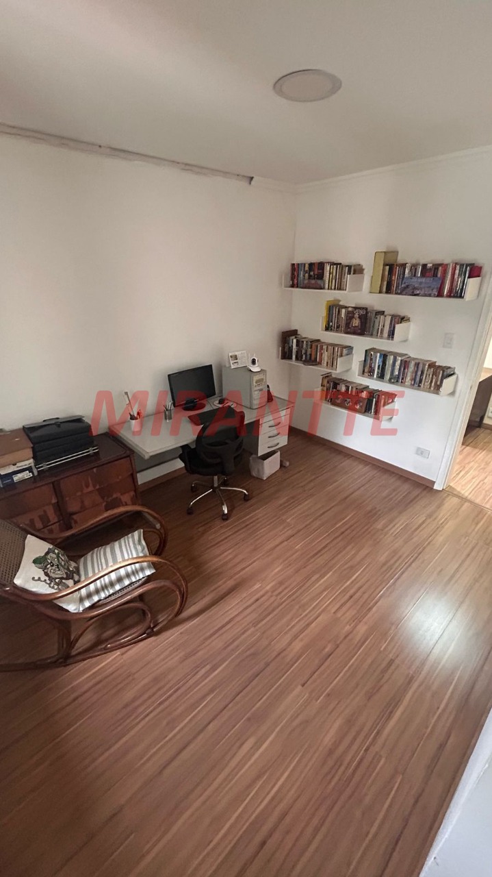 Sobrado de 266m² com 3 quartos em Santana