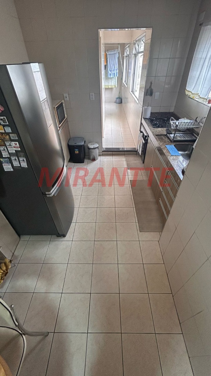 Sobrado de 266m² com 3 quartos em Santana