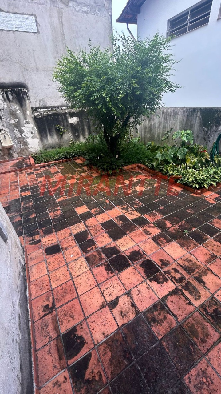 Sobrado de 266m² com 3 quartos em Santana