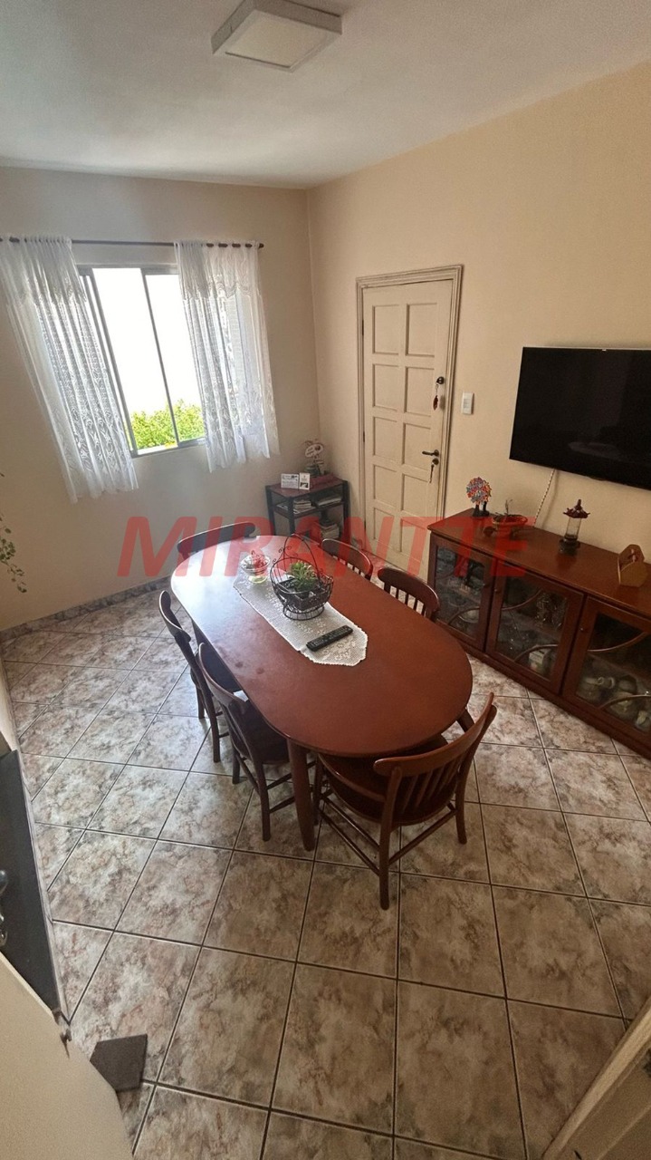 Sobrado de 266m² com 3 quartos em Santana