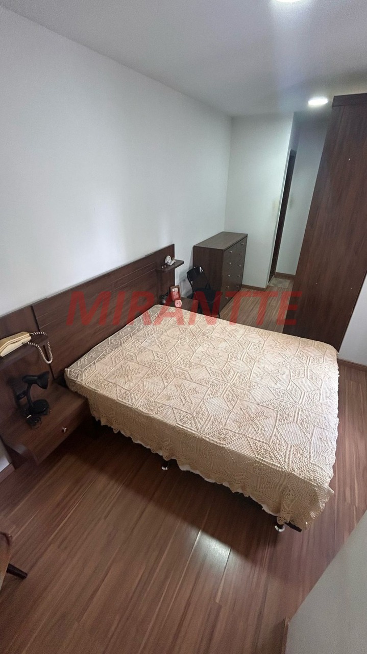 Sobrado de 266m² com 3 quartos em Santana
