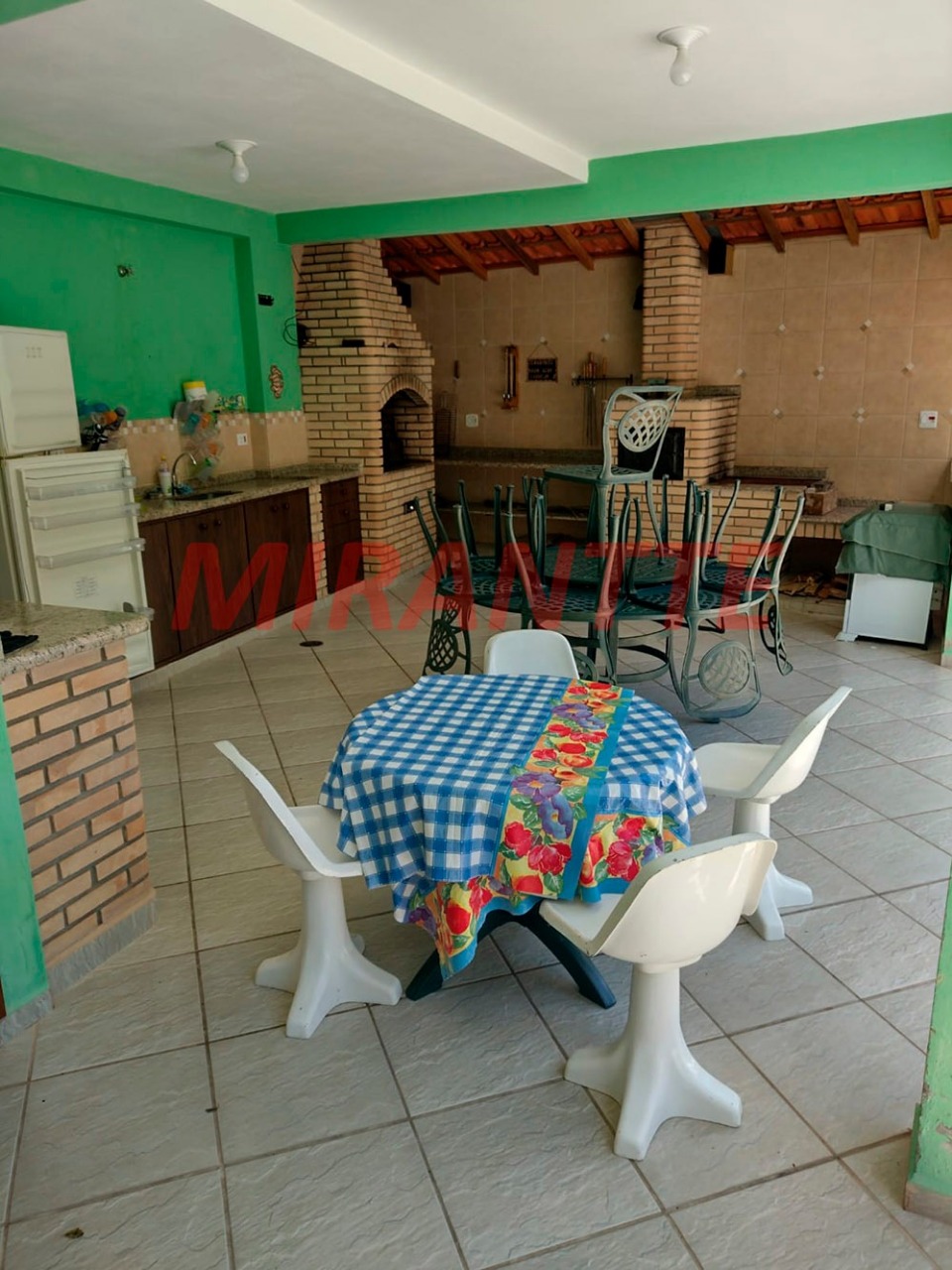 Chácara de 700m² com 4 quartos em Recanto Arsil