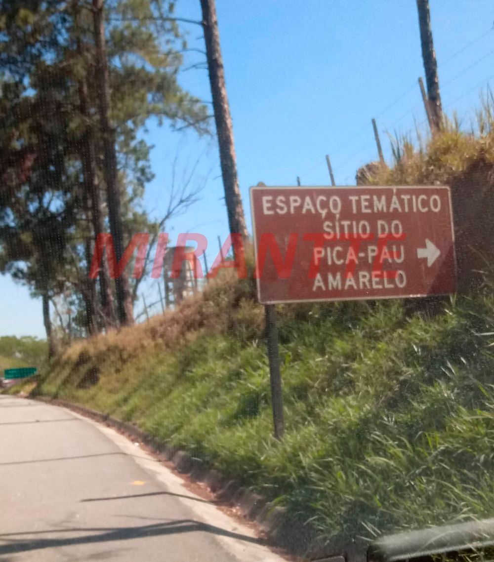 Chácara de 700m² com 4 quartos em Recanto Arsil