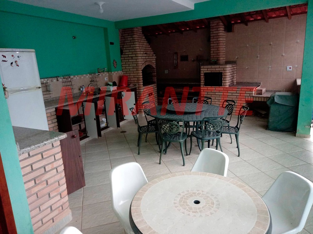 Chácara de 700m² com 4 quartos em Recanto Arsil