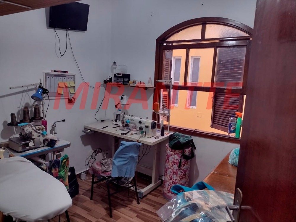 Sobrado de 180m² com 3 quartos em Imirim