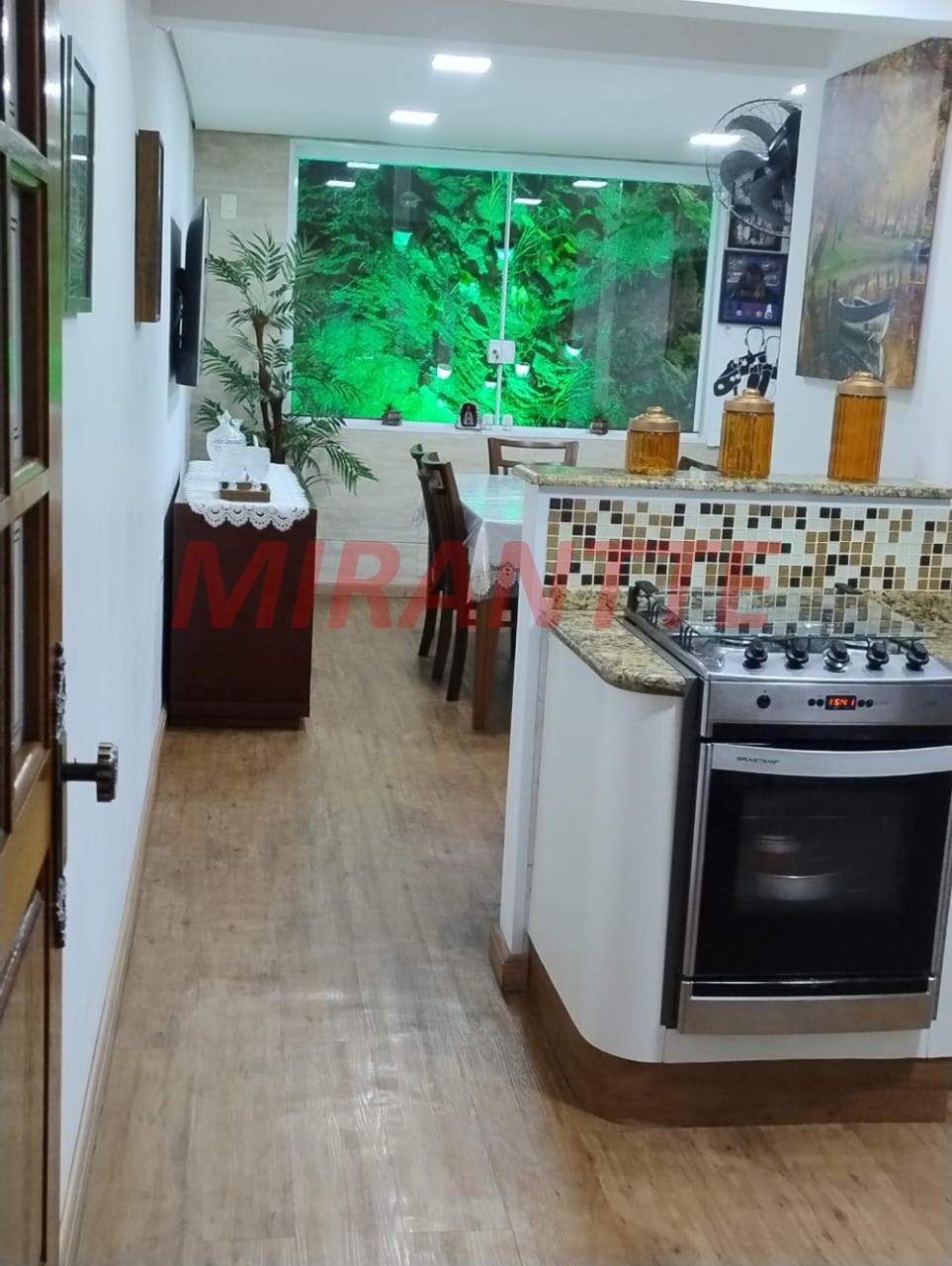 Cond. fechado de 63m² com 2 quartos em Horto Florestal
