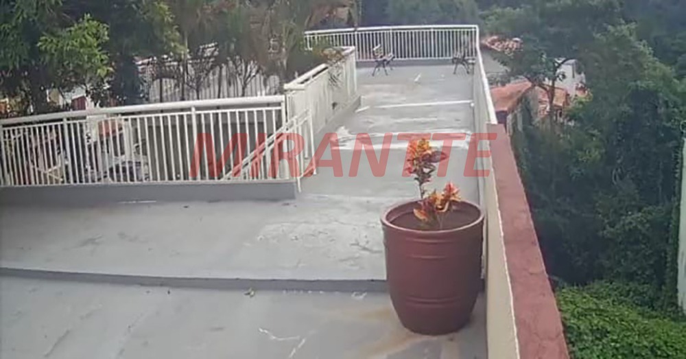 Cond. fechado de 63m² com 2 quartos em Horto Florestal