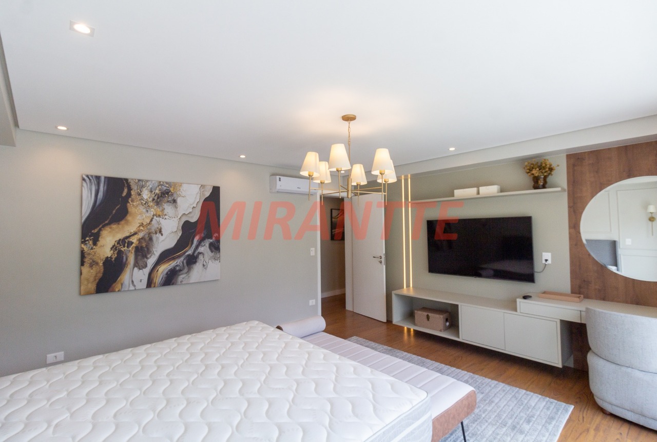 Cond. fechado de 777m² com 5 quartos em Tucuruvi