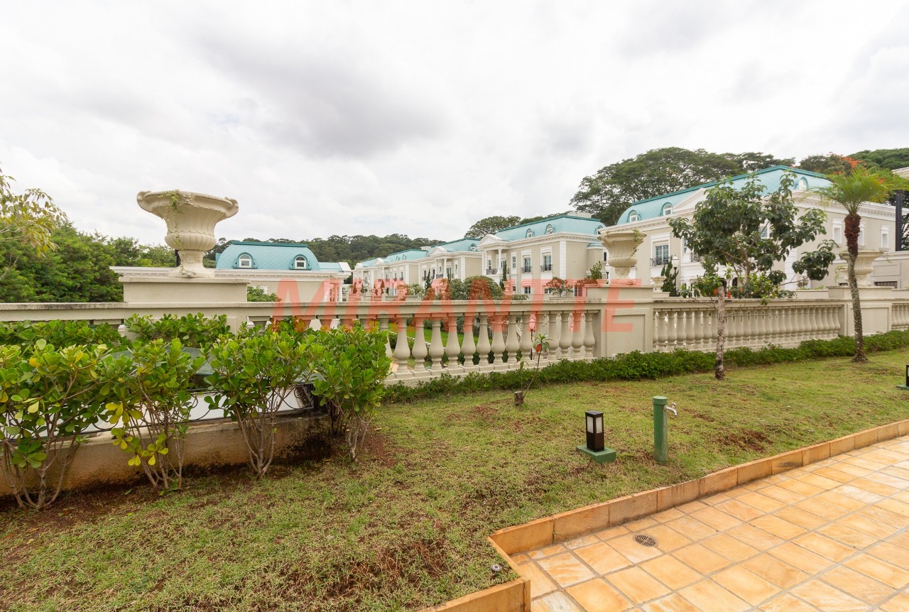 Cond. fechado de 777m² com 5 quartos em Tucuruvi