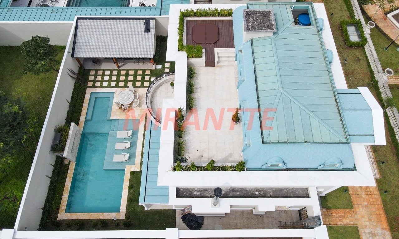 Cond. fechado de 777m² com 5 quartos em Tucuruvi