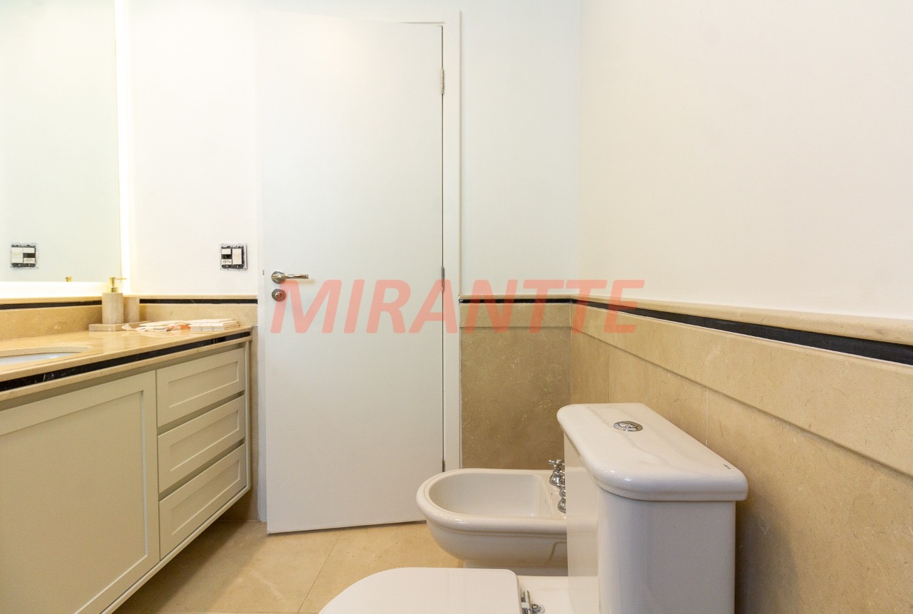 Cond. fechado de 777m² com 5 quartos em Tucuruvi