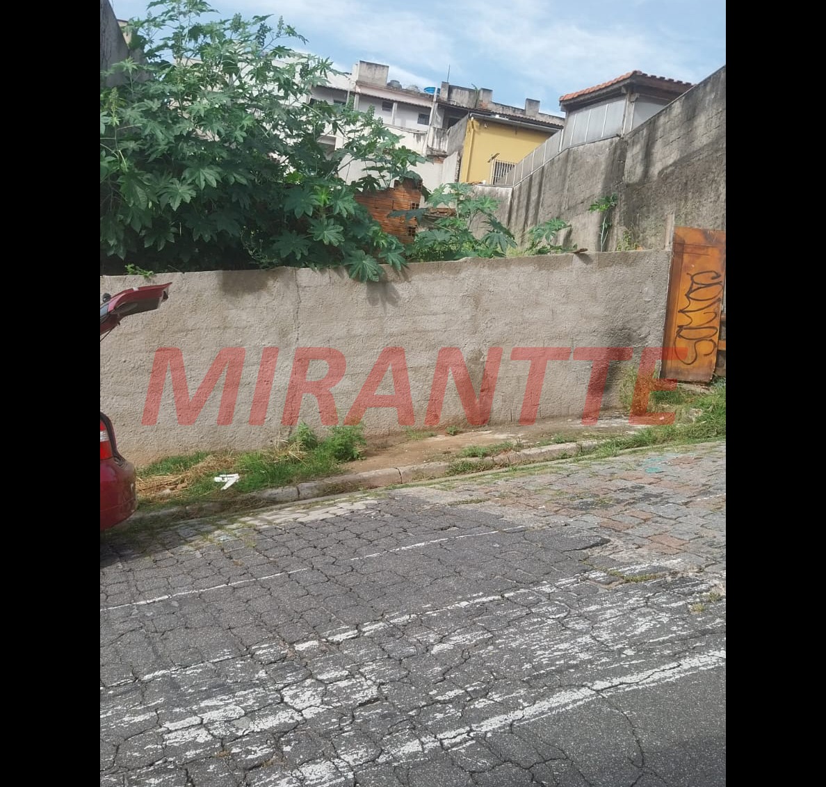 Terreno de m² em Vila Celeste