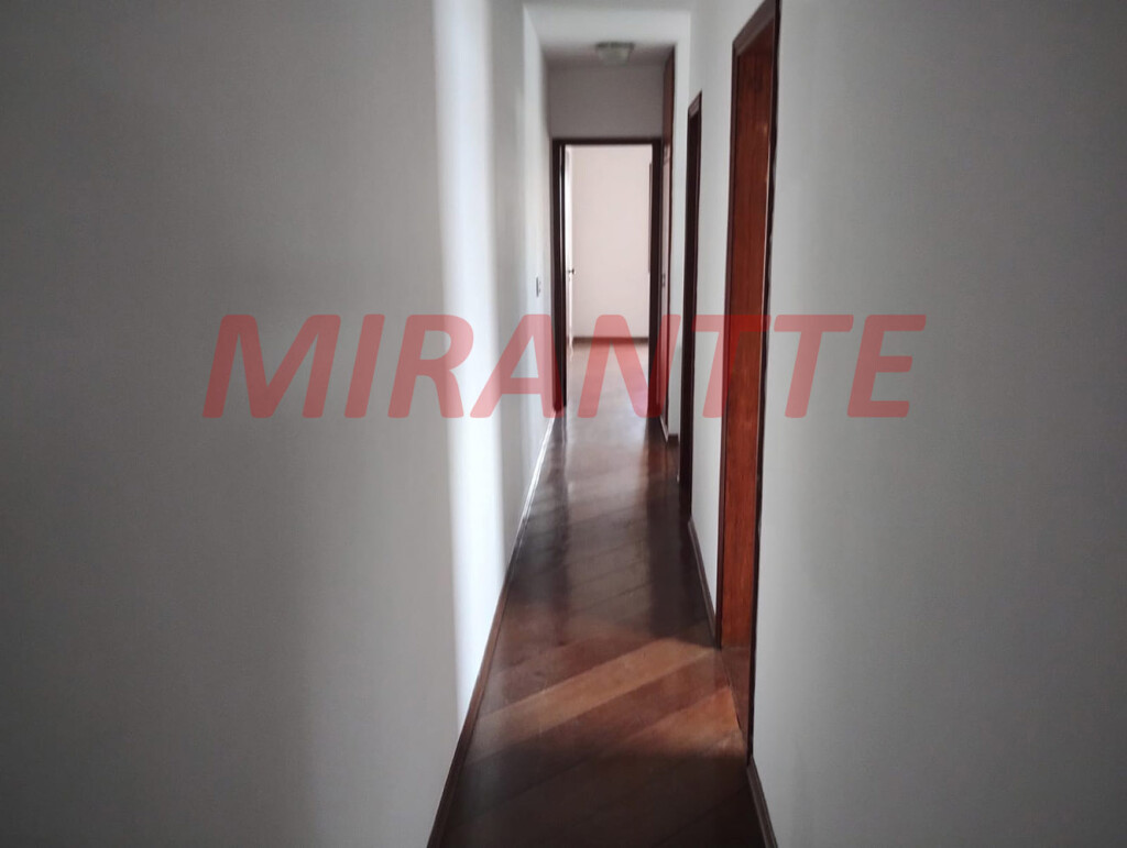 Sobrado de 218m² com 3 quartos em Vila Baruel