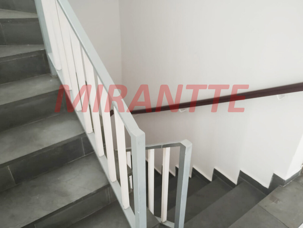 Sobrado de 218m² com 3 quartos em Vila Baruel
