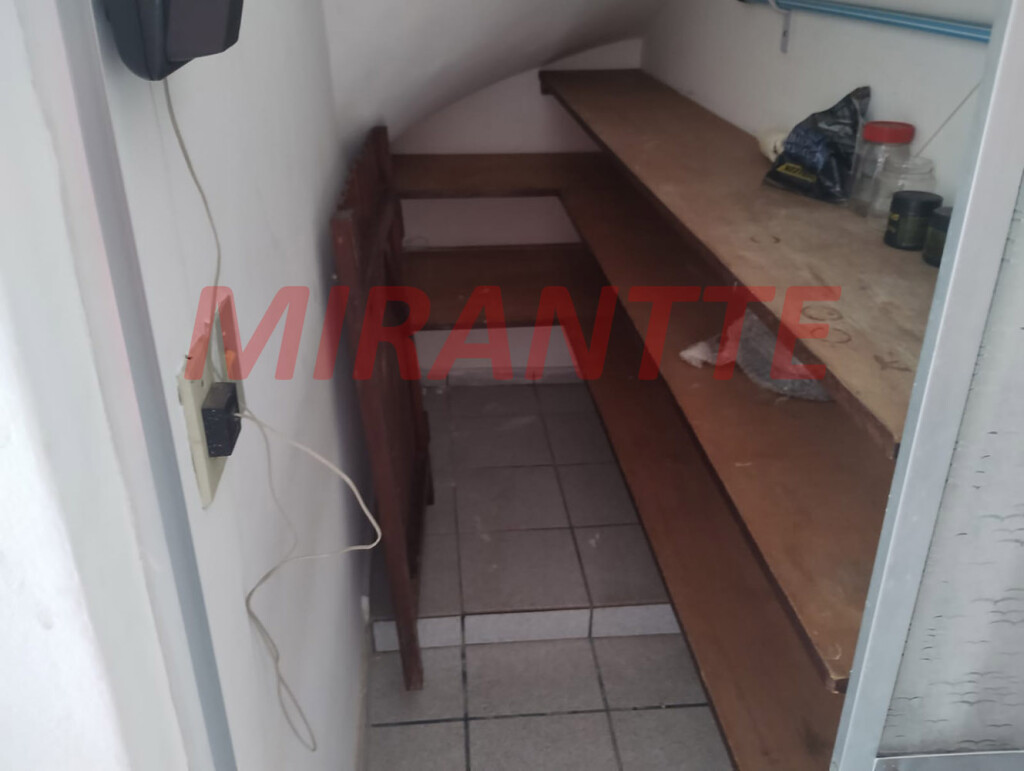 Sobrado de 218m² com 3 quartos em Vila Baruel