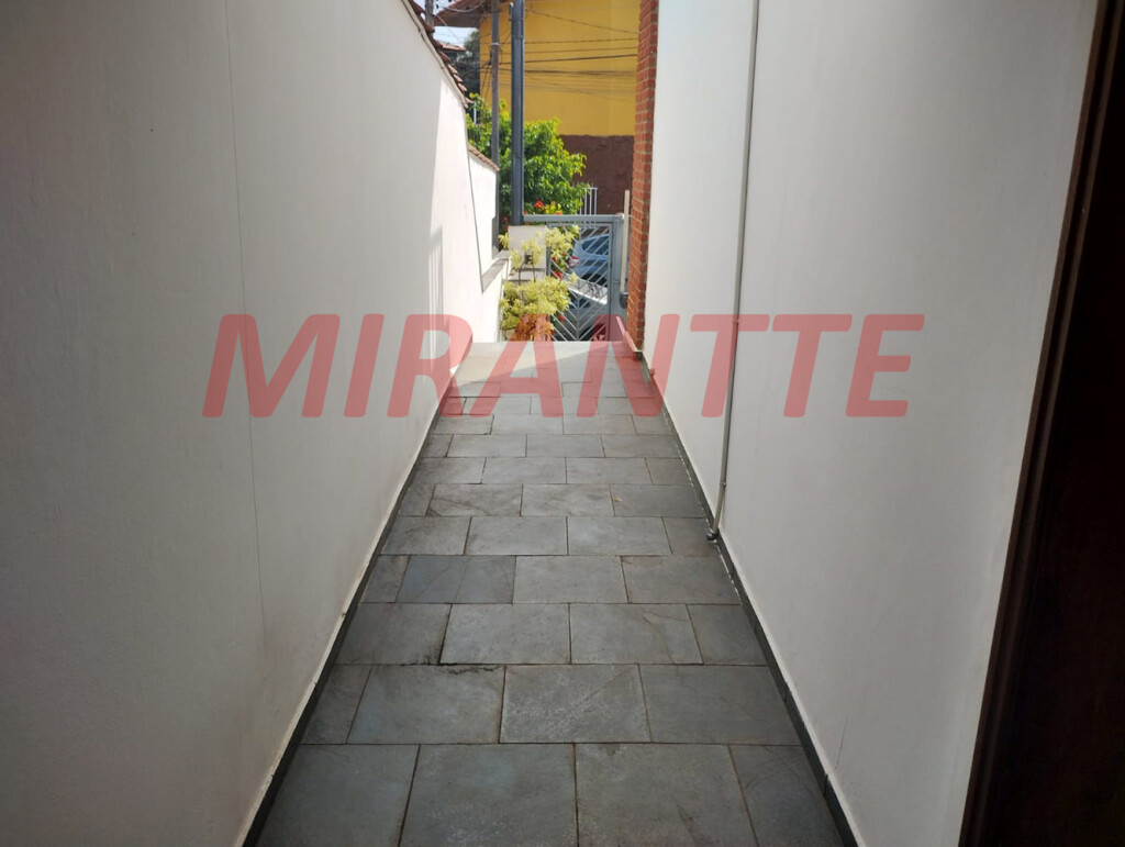 Sobrado de 218m² com 3 quartos em Vila Baruel