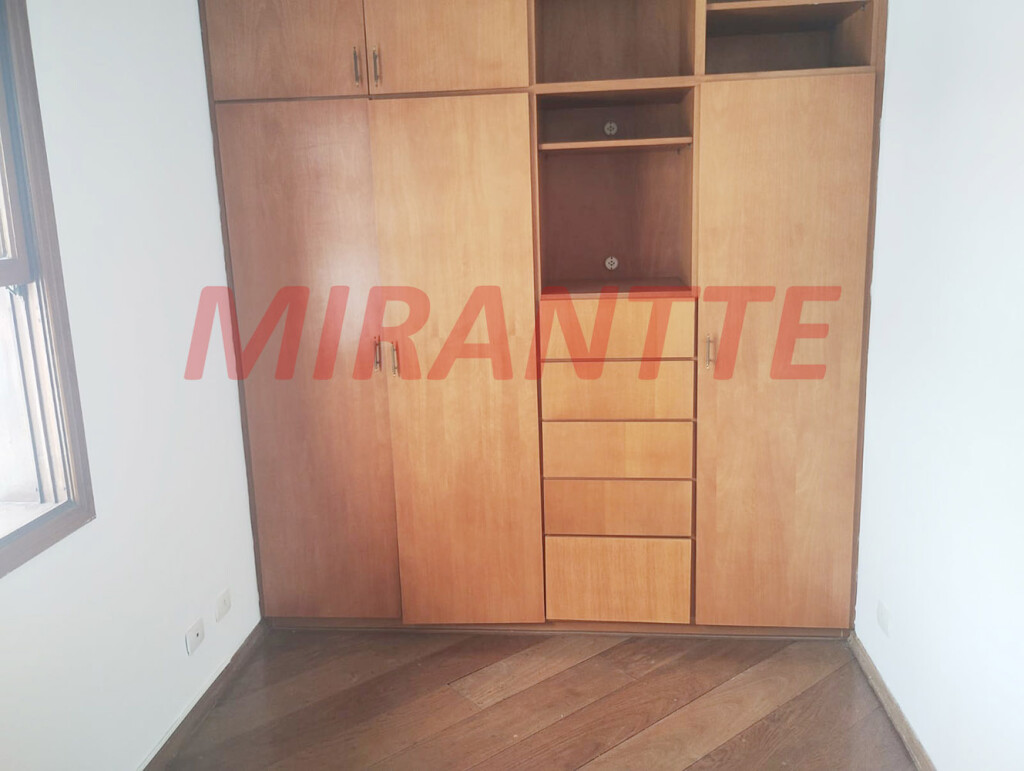 Sobrado de 218m² com 3 quartos em Vila Baruel