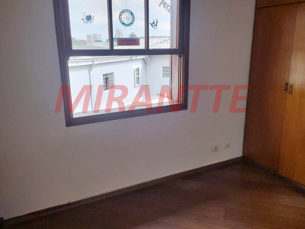Sobrado de 218m² com 3 quartos em Vila Baruel
