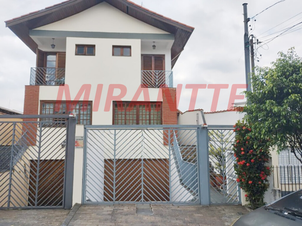 Sobrado de 218m² com 3 quartos em Vila Baruel