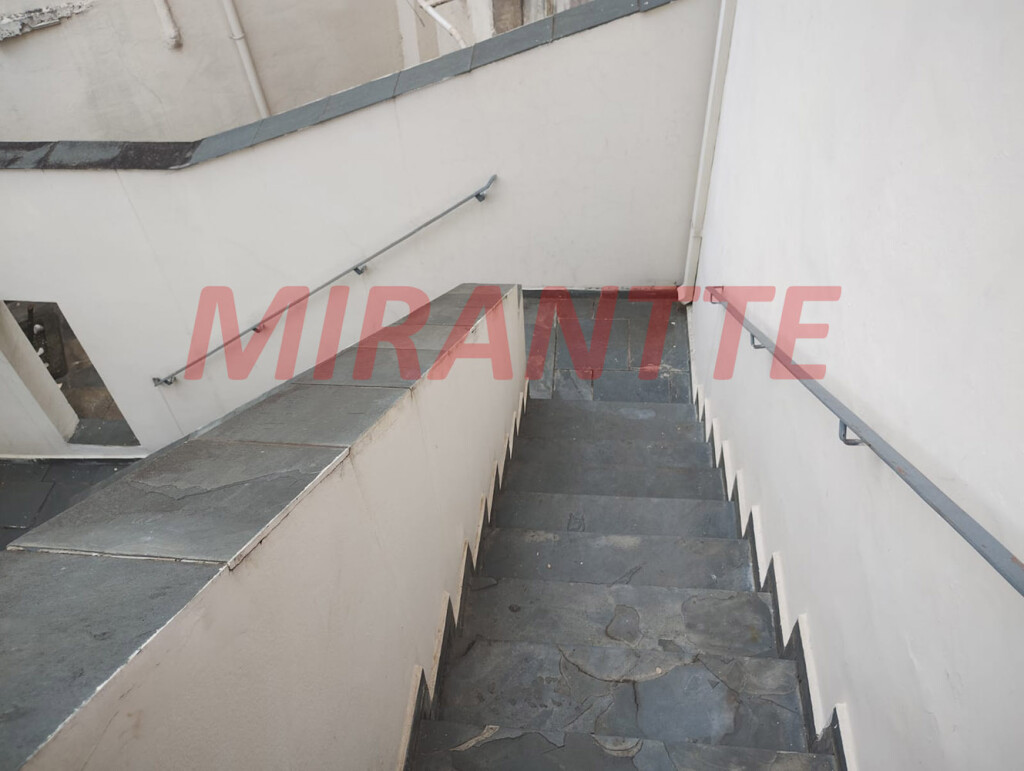 Sobrado de 218m² com 3 quartos em Vila Baruel