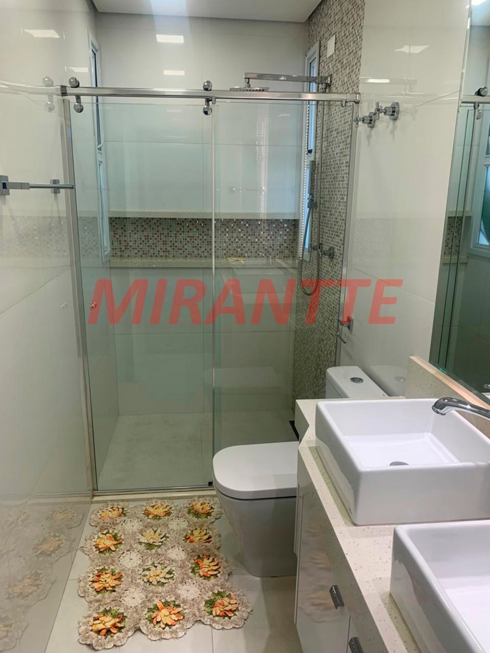 Cond. fechado de 283.9m² com 4 quartos em Horto Florestal