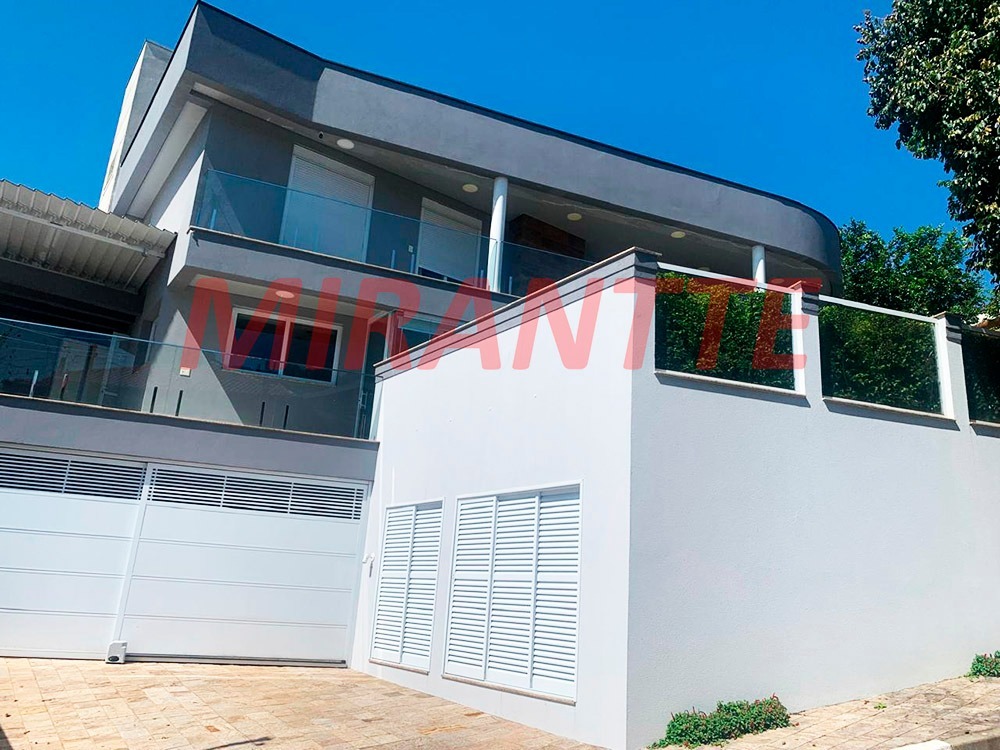 Cond. fechado de 283.9m² com 4 quartos em Horto Florestal