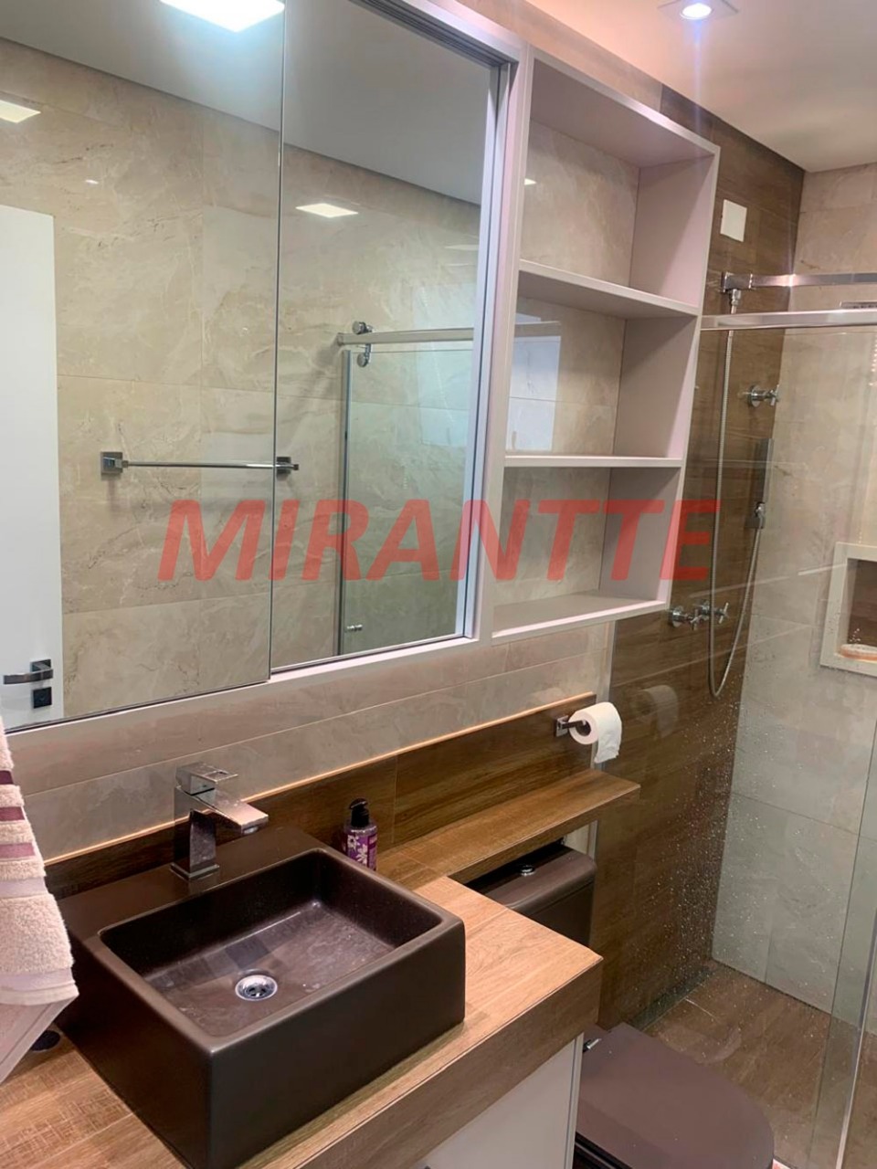 Cond. fechado de 283.9m² com 4 quartos em Horto Florestal