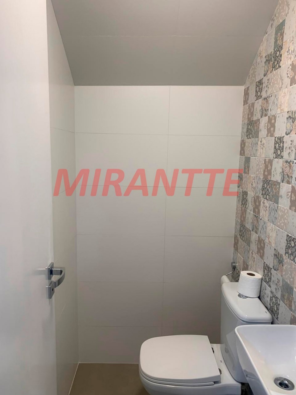 Cond. fechado de 283.9m² com 4 quartos em Horto Florestal